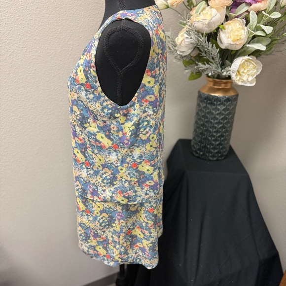 Cabi Floral Chiffon Sleeveless Blouse – Lightweight & Lined – Size Small - Picture 2 of 8